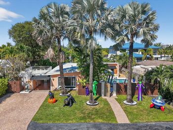 255 Neptune Ave