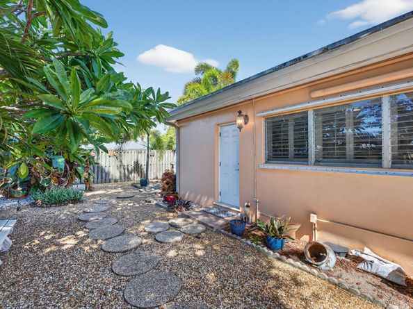 255 Neptune Ave, Fort Lauderdale FL 33308
