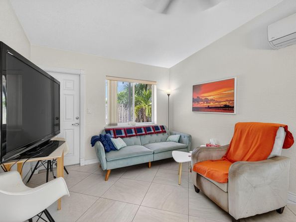 255 Neptune Ave, Fort Lauderdale FL 33308