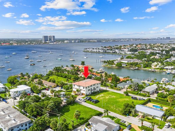1100 Cabana Road 14, West Palm Beach FL 33404