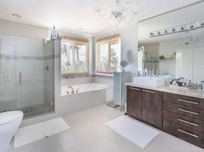 1550 Tyler St, Hollywood FL 33020