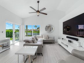 8950 Lake Park Circle N, Davie FL 33328