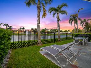 8950 Lake Park Circle N, Davie FL 33328