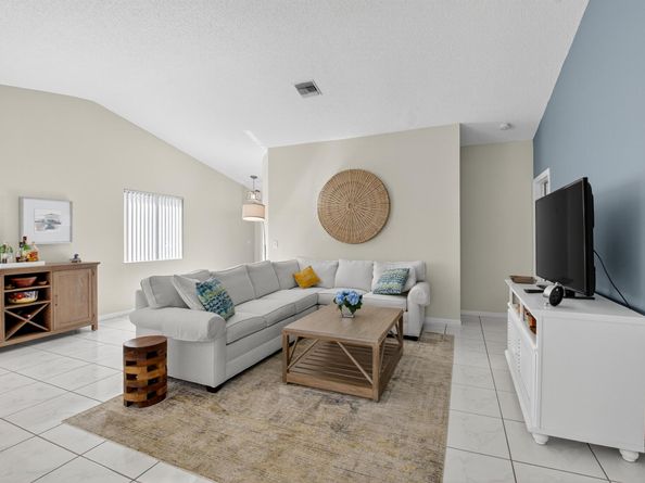 1301 NW 23rd Lane, Delray Beach FL 33445