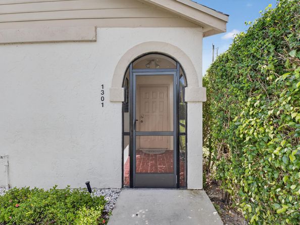 1301 NW 23rd Lane, Delray Beach FL 33445