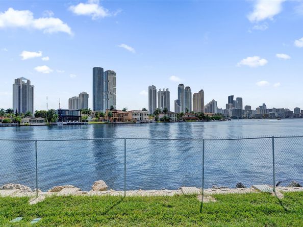 19101 NE 36th Ct 1709, Aventura FL 33180