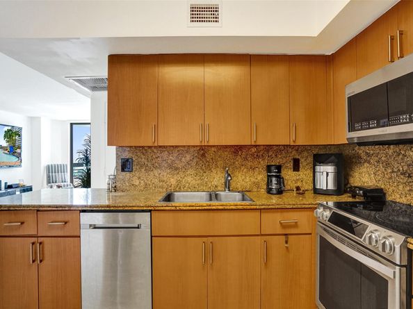 19101 NE 36th Ct 1709, Aventura FL 33180