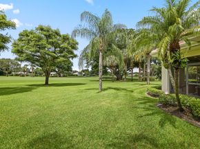 5 Country Road E A, Village Of Golf FL 33436