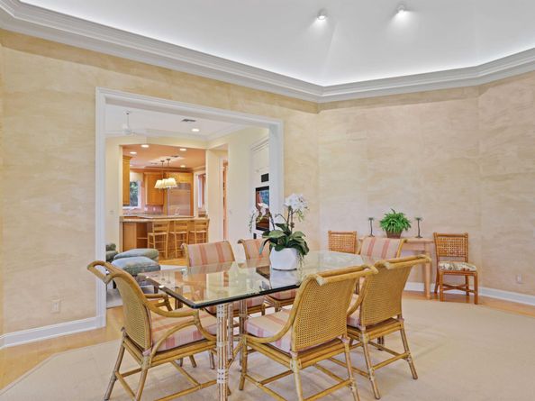 5 Country Road E A, Village Of Golf FL 33436