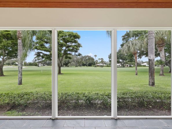 5 Country Road E A, Village Of Golf FL 33436