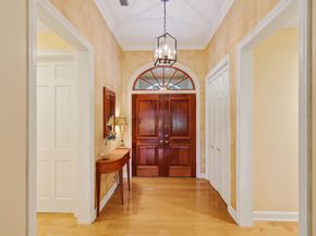 5 Country Road E A, Village Of Golf FL 33436