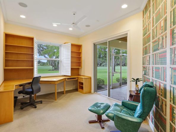 5 Country Road E A, Village Of Golf FL 33436