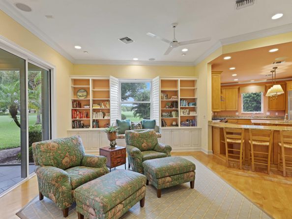 5 Country Road E A, Village Of Golf FL 33436