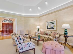 5 Country Road E A, Village Of Golf FL 33436