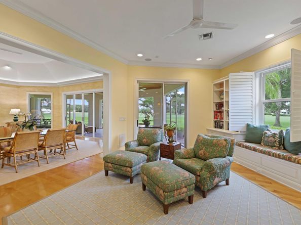 5 Country Road E A, Village Of Golf FL 33436