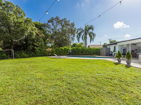 1049 W Palmetto Park Road S, Boca Raton FL 33486