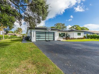 1049 W Palmetto Park Road S