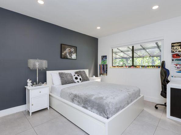 1049 W Palmetto Park Road S, Boca Raton FL 33486