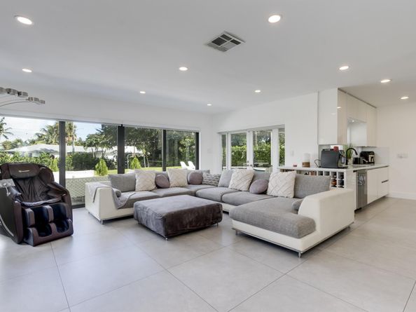 1049 W Palmetto Park Road S, Boca Raton FL 33486