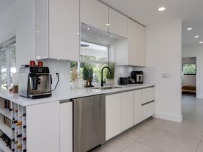 1049 W Palmetto Park Road S, Boca Raton FL 33486