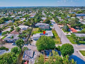 609 16th Avenue N, Lake Worth Beach FL 33460