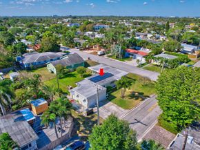 609 16th Avenue N, Lake Worth Beach FL 33460