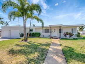 609 16th Avenue N, Lake Worth Beach FL 33460