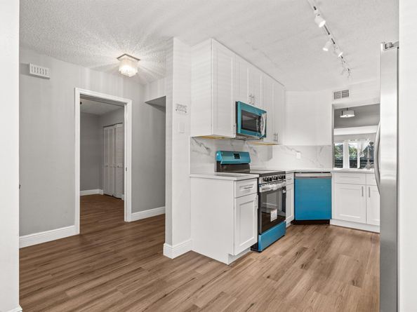 23395 Carolwood Lane 207, Boca Raton FL 33428