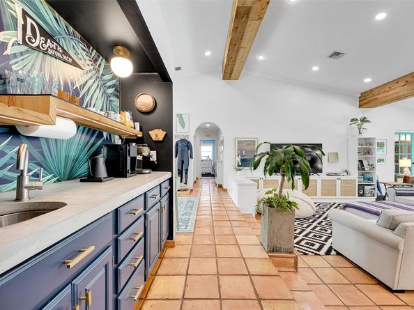 2739 Oak Tree Ln, Fort Lauderdale FL 33309