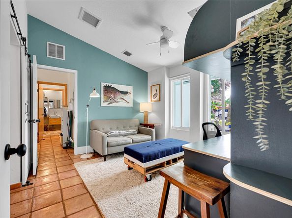 2739 Oak Tree Ln, Fort Lauderdale FL 33309