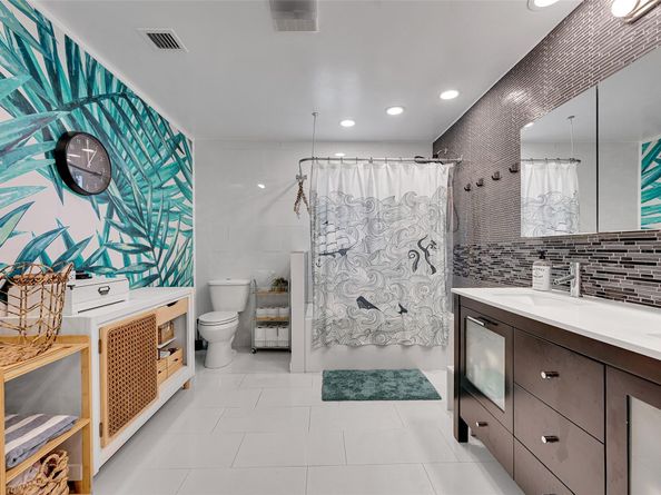 2739 Oak Tree Ln, Fort Lauderdale FL 33309
