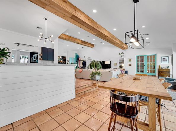 2739 Oak Tree Ln, Fort Lauderdale FL 33309