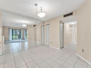 9947 N Belfort Cir 114, Tamarac FL 33321