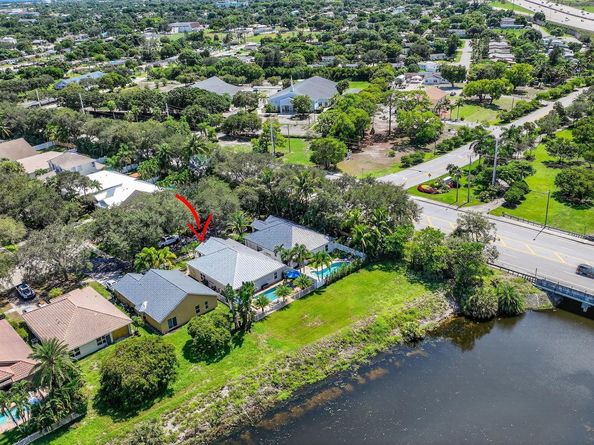 494 Enfield Court, Delray Beach FL 33444