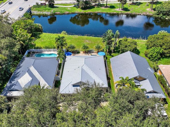 494 Enfield Court, Delray Beach FL 33444