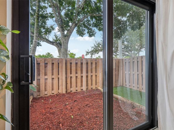 10875 NW 29th Mnr 2, Sunrise FL 33322