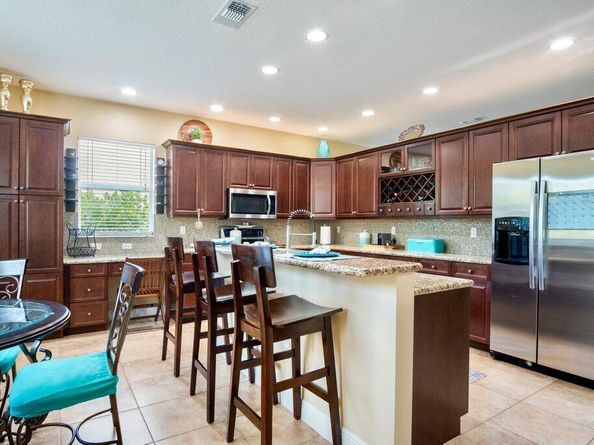 2703 Pienza Circle, Royal Palm Beach FL 33411