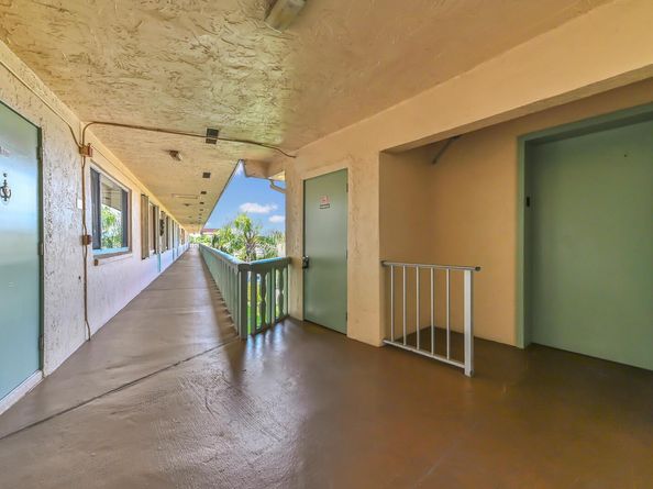 700 Village Green Court 314, Palm Springs FL 33461