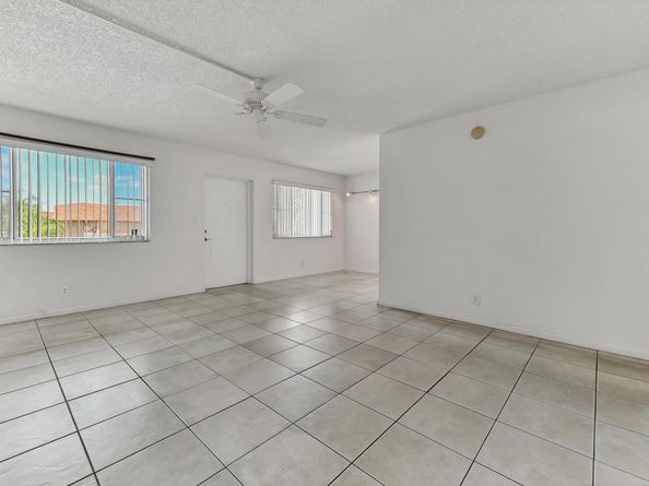 700 Village Green Court 314, Palm Springs FL 33461