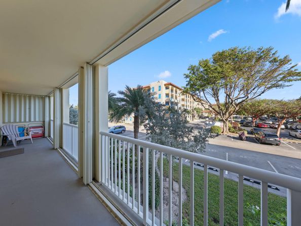 951 De Soto Road 231, Boca Raton FL 33432