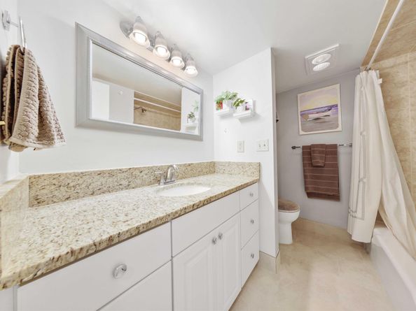 951 De Soto Road 231, Boca Raton FL 33432