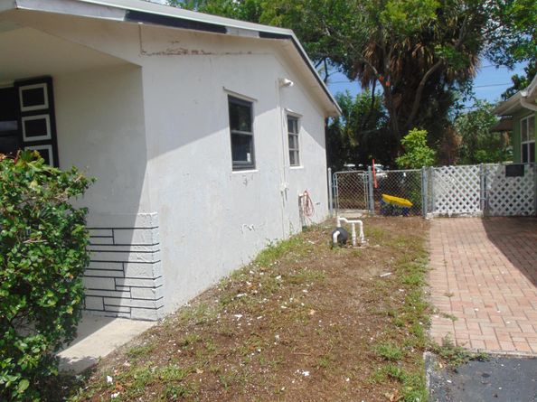 62 Andros Road, Palm Springs FL 33461