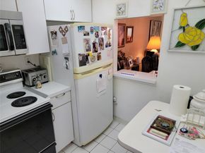 8950 Sunrise Lakes Blvd 112, Sunrise FL 33322