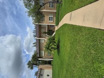 140 Lake Meryl Drive
