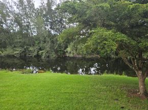140 Lake Meryl Drive 233, West Palm Beach FL 33411
