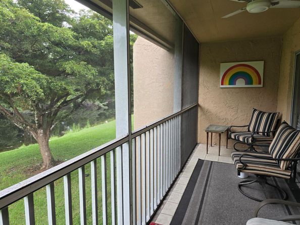 140 Lake Meryl Drive 233, West Palm Beach FL 33411