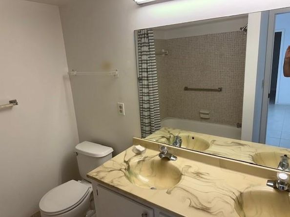408 Grantham A 408, Deerfield Beach FL 33442