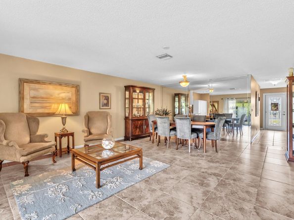 5075 Petal Place A, Delray Beach FL 33484