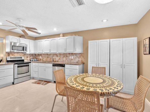 5075 Petal Place A, Delray Beach FL 33484