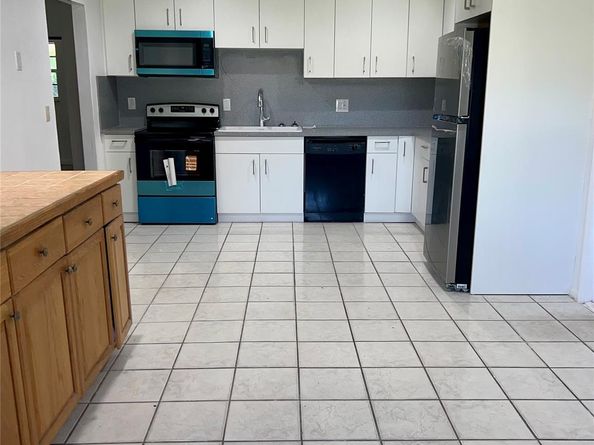 19131 NW 19th Ave, Miami Gardens FL 33056